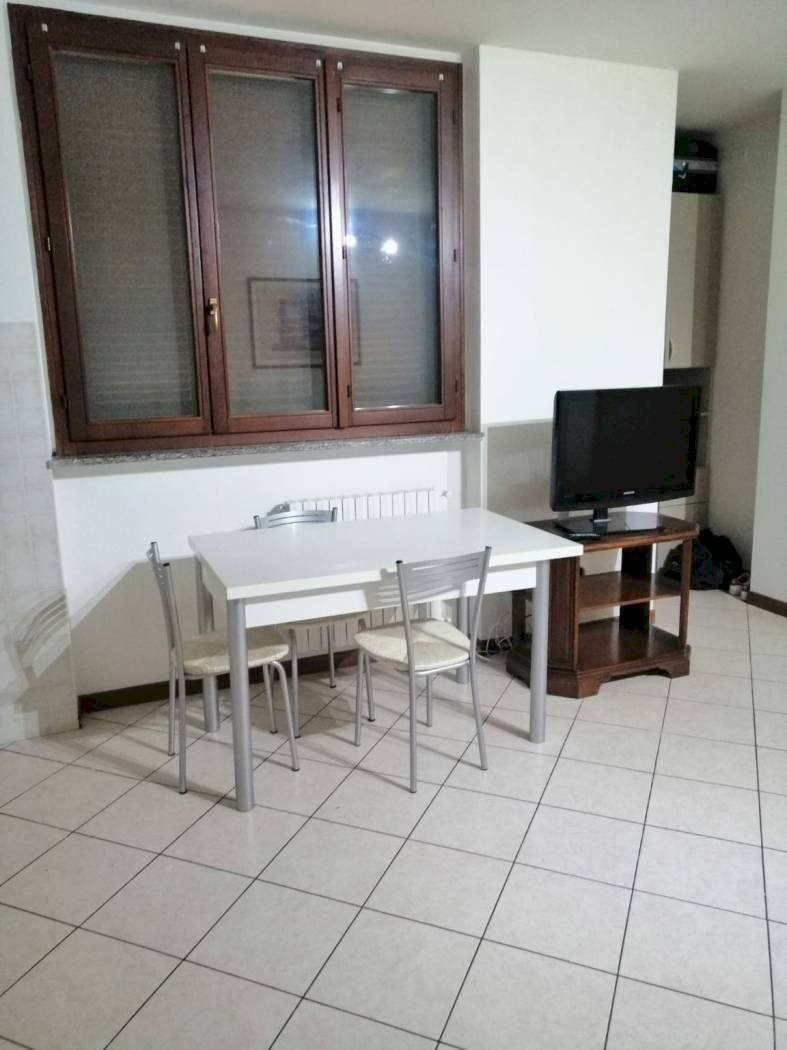 zona giorno - Monolocale via per Cascina Centenara, 43, Lacchiarella - foto 3