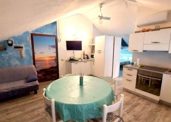 am9.jpg - Mansarda Ameglia - foto 10