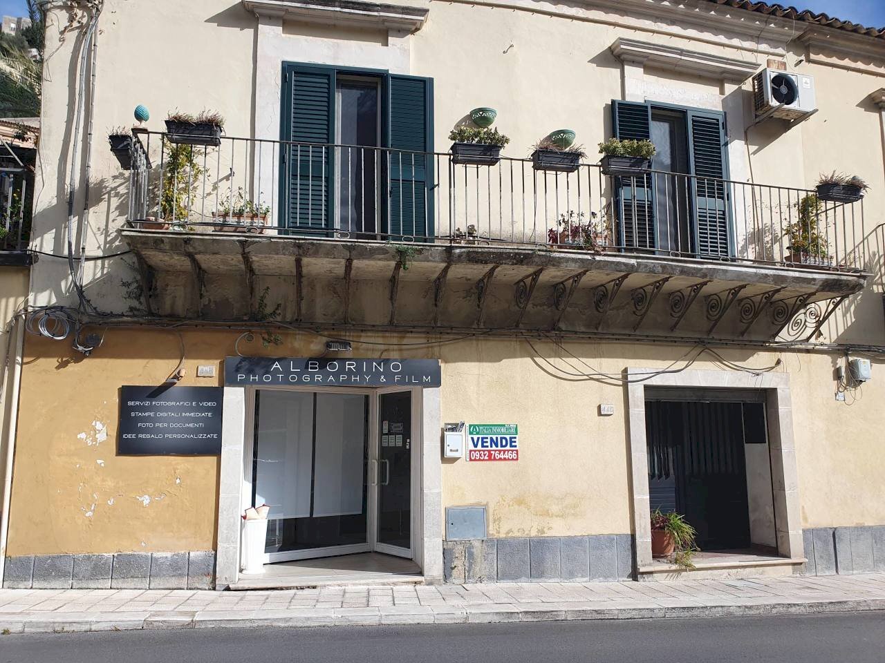 20230110_121443_compress46.jpg - Locale Commerciale C.SO UMBERTO I 448, Modica - foto 1