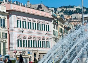 Trilocale Piazza Raffaele de Ferrari, 4, Genova (zona Centro) - foto 1
