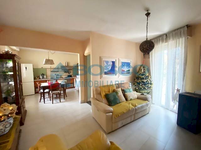 30.jpg - Four-room apartment Vezzano Ligure - photo 1