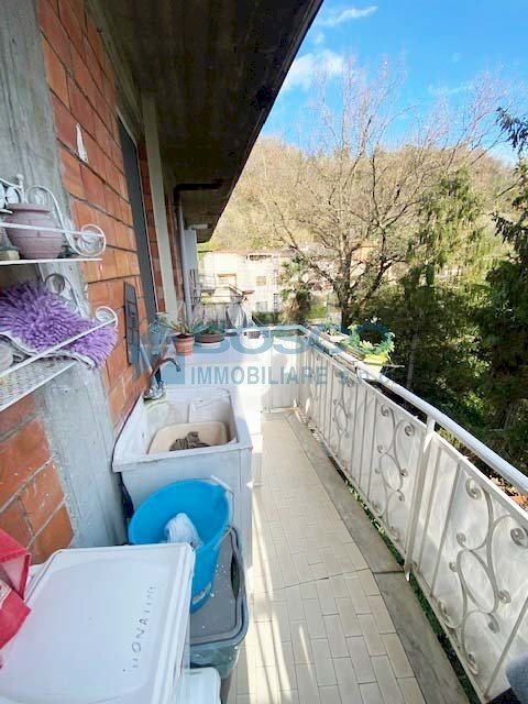 33.jpg - Four-room apartment Vezzano Ligure - photo 2