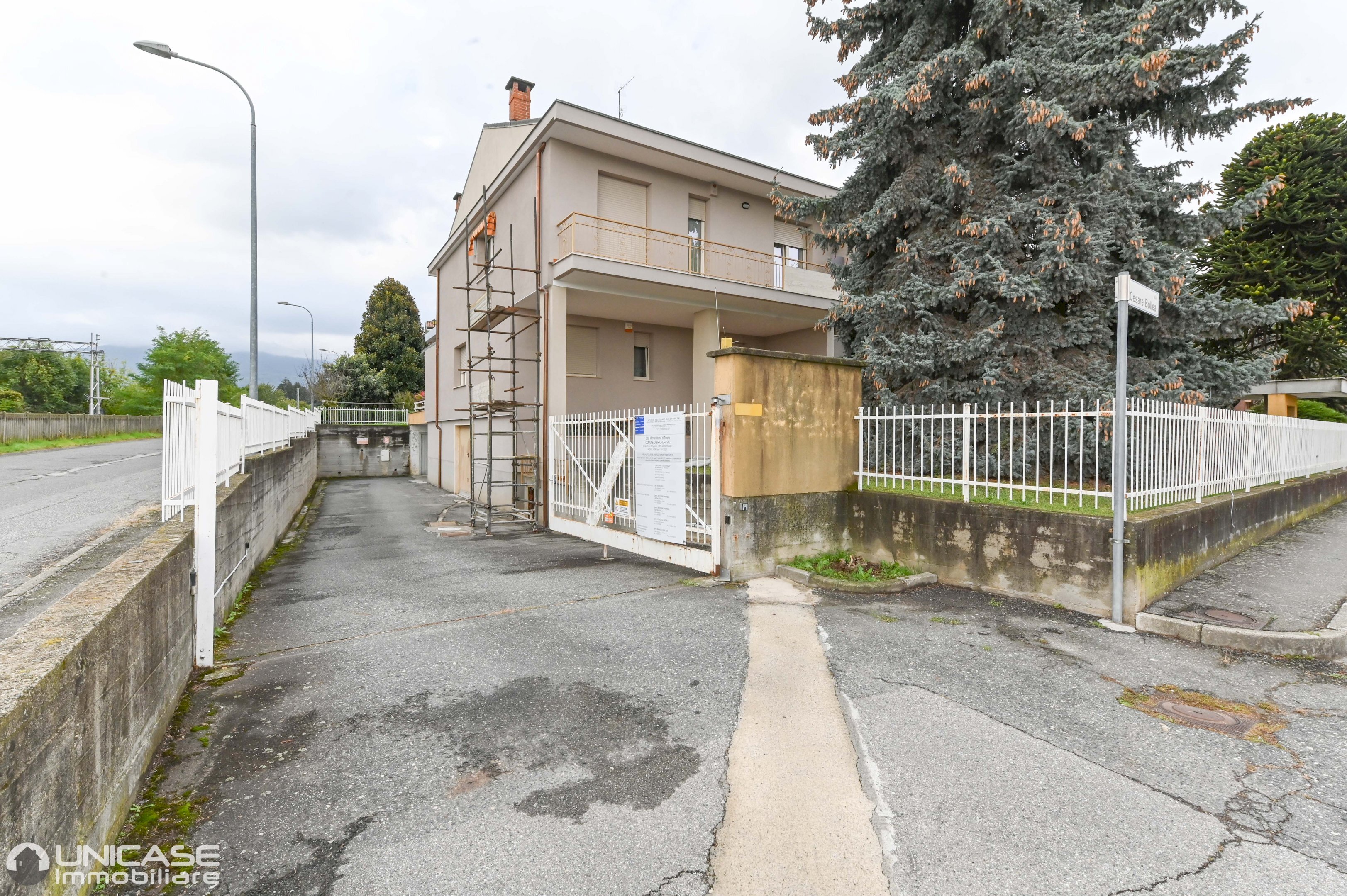 Box via Cesare Bollea, 16, Bricherasio - photo 1