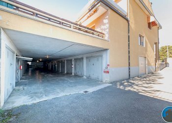 Box auto doppio in vendita a Bricherasio - Box via Cesare Bollea, 16, Bricherasio - foto 2