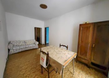 Trilocale via Roma, 63, Perosa Argentina - foto 1