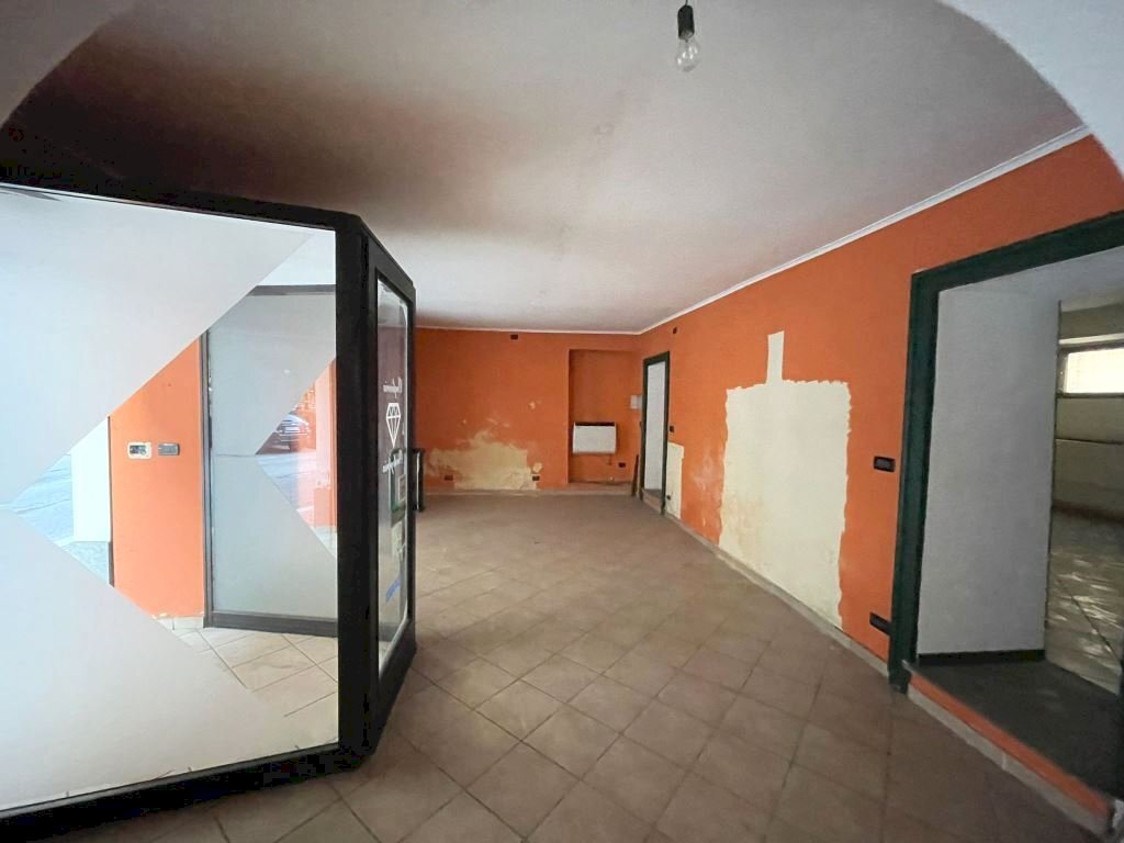 Locale - Negozio via Roma, 43, Perosa Argentina - foto 3