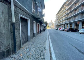 Vista - Negozio via Roma, 43, Perosa Argentina - foto 12