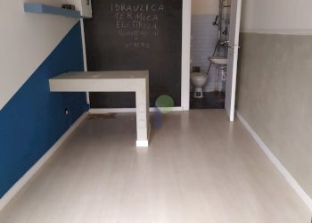 Fondo - Locale Commerciale Viale della Libertà  6, Livorno - foto 4