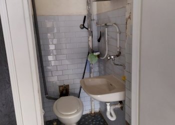 Bagno - Locale Commerciale Viale della Libertà  6, Livorno - foto 8