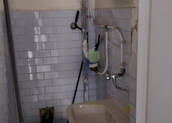 Bagno - Locale Commerciale Viale della Libertà  6, Livorno - foto 9