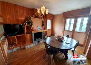 Salone - Quadrilocale via dei Bucaneve, Rieti - foto 2