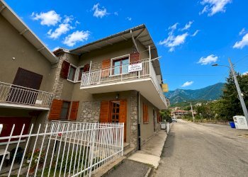 Three-room apartment via Trento, 15, Perosa Argentina - photo 1