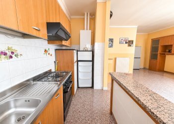 Three-room apartment via Trento, 15, Perosa Argentina - photo 4