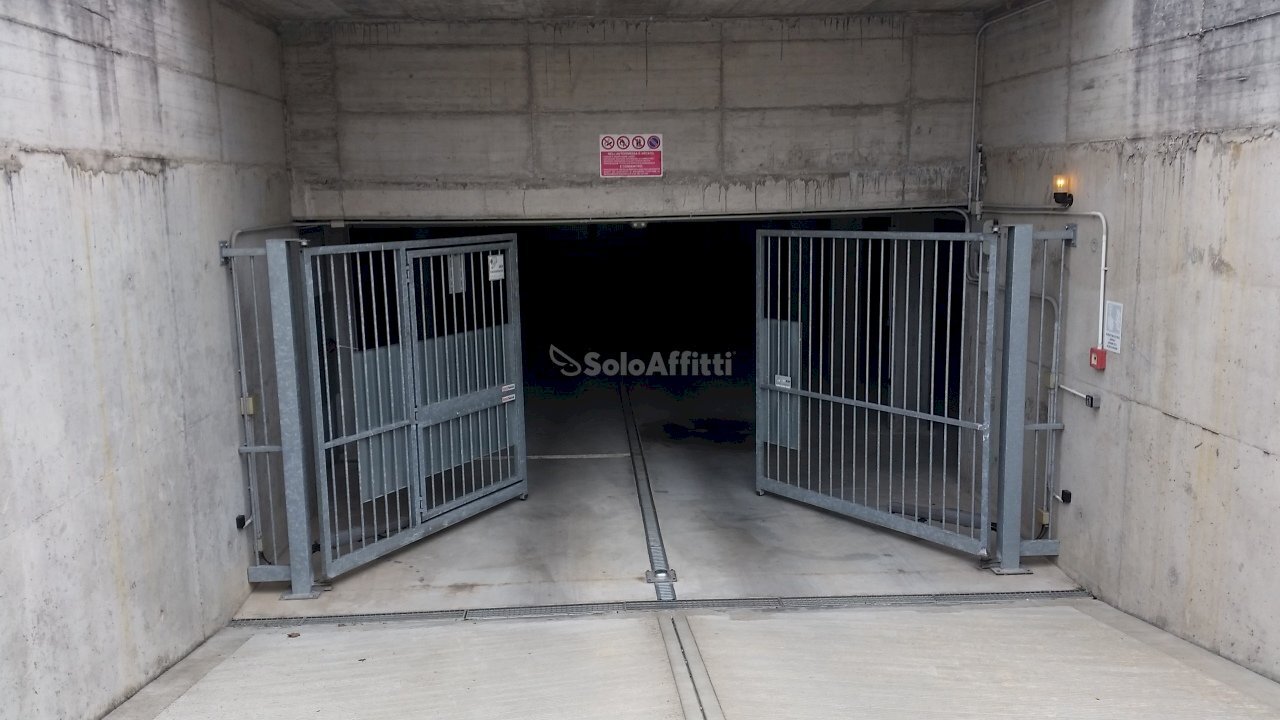 030.jpg - Box via Montello, Legnago - foto 3