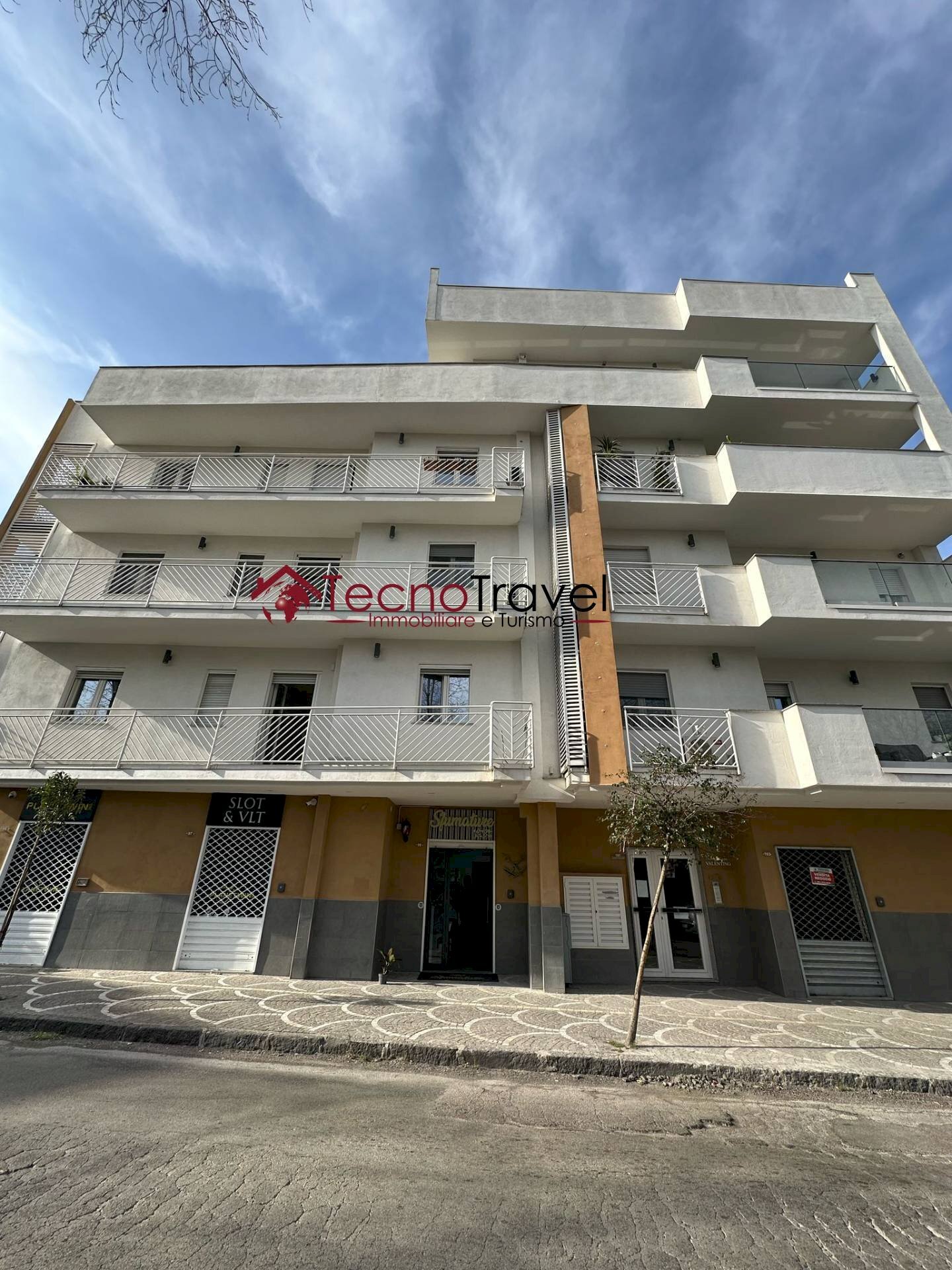 Locale Commerciale via pio xii, Casoria - foto 1