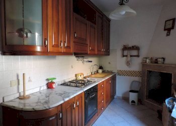 cucina - Casa indipendente vicolo della Croce, Montelibretti - foto 7