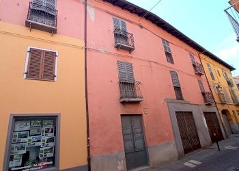 facciata esterna - Casa indipendente via Guglielmo Marconi, 95, Borgo San Dalmazzo - foto 1