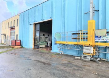 facciata - Locale Commerciale Via Antonio Meucci, Pisa - foto 4