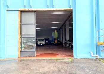 portone di ingresso - Locale Commerciale Via Antonio Meucci, Pisa - foto 7