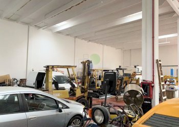 interno capannone - Locale Commerciale Via Antonio Meucci, Pisa - foto 9