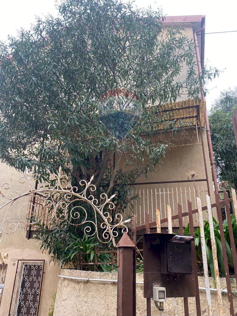 Independent house Via Giovanni Pascoli, 3-5 
 Borghetto Santo Spirito, Borghetto Santo Spirito - photo 1