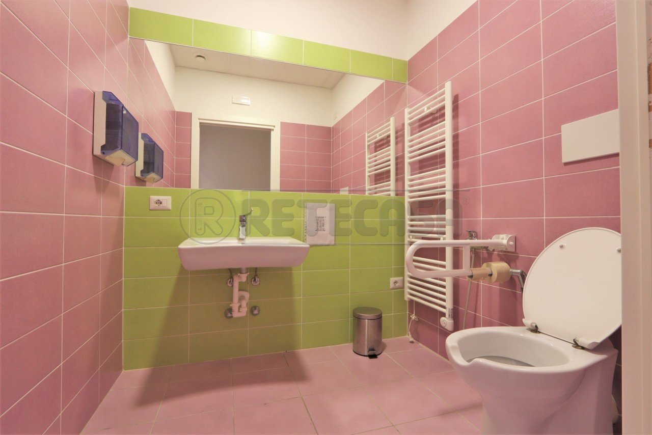 IMG_4068.JPG - Locale Commerciale Via Napoli, Vicenza - foto 3