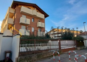 20230124_161453.jpg - Two-room apartment Via Como, Cesano Maderno - photo 2
