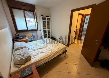 6 - Two-room apartment Via Como, Cesano Maderno - photo 12