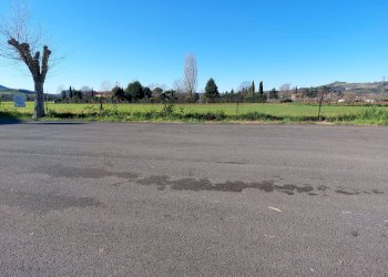 adiacenza parcheggio - Terreno residenziale Via Trieste, frazione Villa Vezzano, Brisighella - foto 3