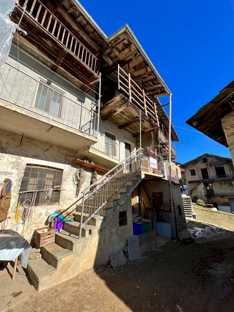 Portion of a house Borgata Perotti, 5, Isasca - photo 1