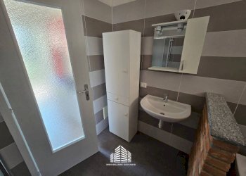 bagno - Bilocale via Umberto I, 49, Bra - foto 6