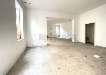 Negozio - Locale Commerciale Riviera dei Ponti Romani 13, Padova - foto 4