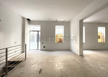 Negozio - Locale Commerciale Riviera dei Ponti Romani 13, Padova - foto 7