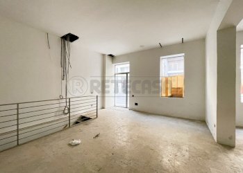 Negozio - Locale Commerciale Riviera dei Ponti Romani 13, Padova - foto 8