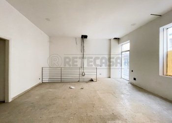 Negozio - Locale Commerciale Riviera dei Ponti Romani 13, Padova - foto 9