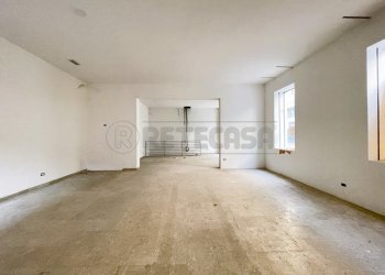 Negozio - Locale Commerciale Riviera dei Ponti Romani 13, Padova - foto 15