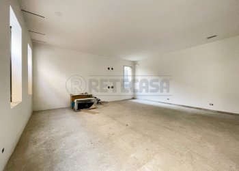 Negozio - Locale Commerciale Riviera dei Ponti Romani 13, Padova - foto 18