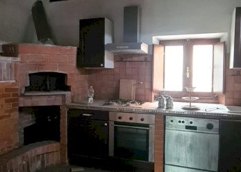 Independent house Isola del Cantone - photo 4