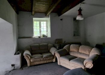 Independent house Isola del Cantone - photo 11