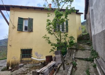 Independent house Isola del Cantone - photo 15