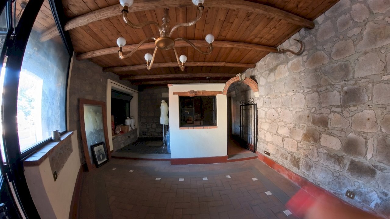 IMG_20250703_095230_10_239_PureShot.jpg - Locale Commerciale Largo G. Roncacci 9, Morlupo - foto 2