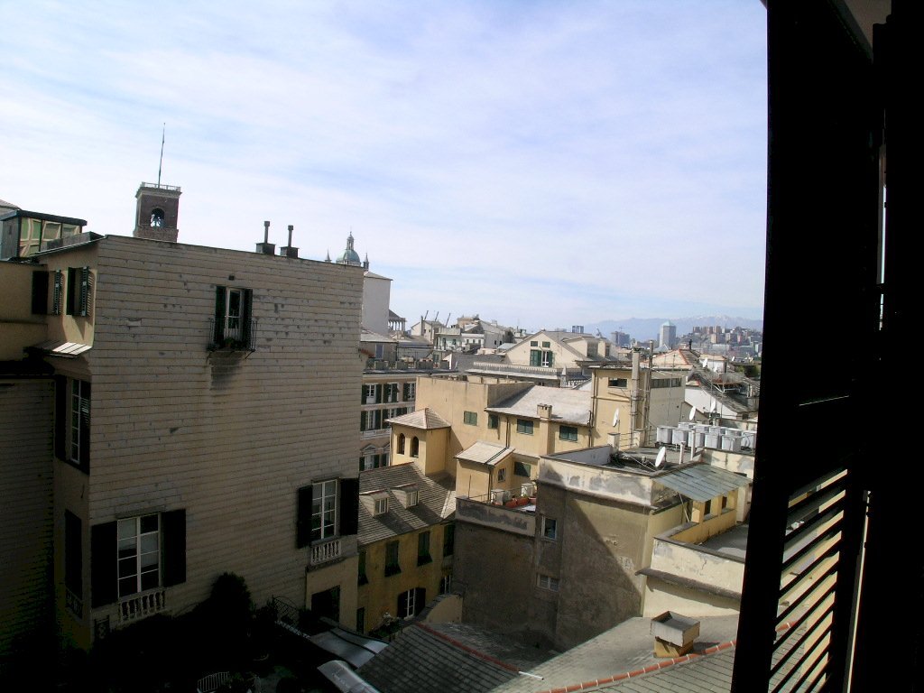 Four-room apartment piazza Raffaele De Ferrari, 4, Genova (neighborhood Centro) - photo 1