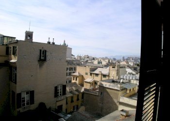 Quadrilocale piazza Raffaele De Ferrari, 4, Genova (zona Centro) - foto 1