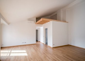 Quadrilocale piazza Raffaele De Ferrari, 4, Genova (zona Centro) - foto 2