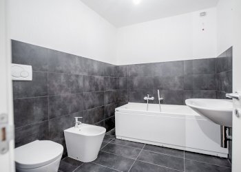 Quadrilocale piazza Raffaele De Ferrari, 4, Genova (zona Centro) - foto 11