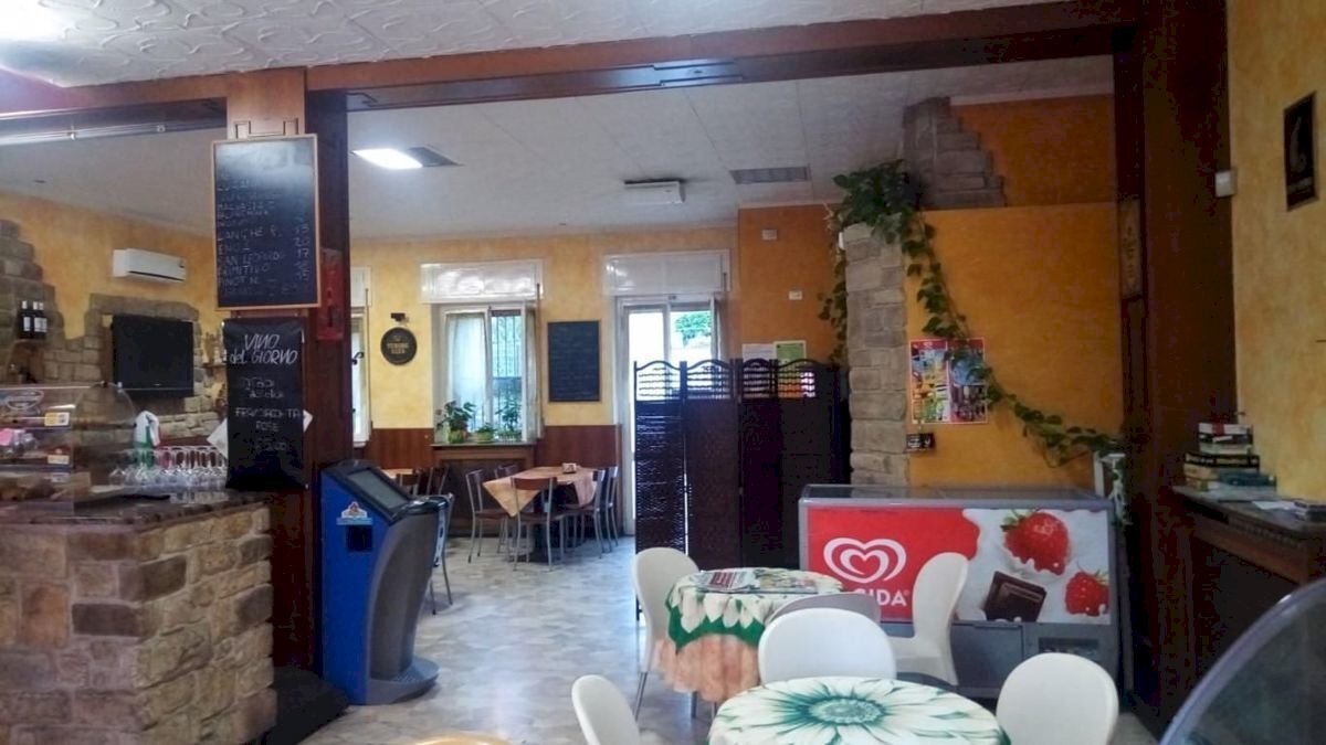 Sala bar - Commercial Premises via Venezia 9, Brenna - photo 1