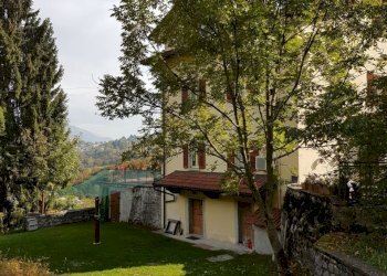 Giardino di proprieta - Villa via Provinciale 56, Alta Valle Intelvi - foto 2