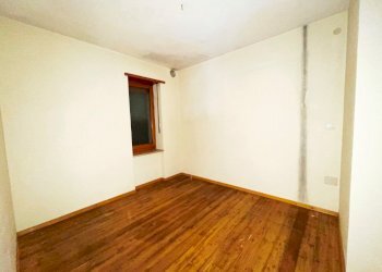 CAMERA CON AFFACCIO SU RIPOSTIGLIO - Semi-detached house Borgata Chiabrano, 12, Perrero - photo 11