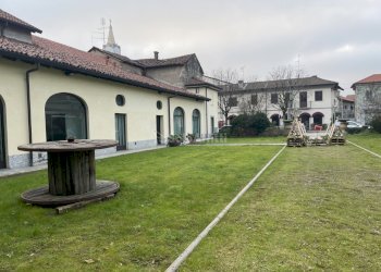 IMG_9526.JPG - Locale Commerciale Piazza Baracca 18, Buscate - foto 2