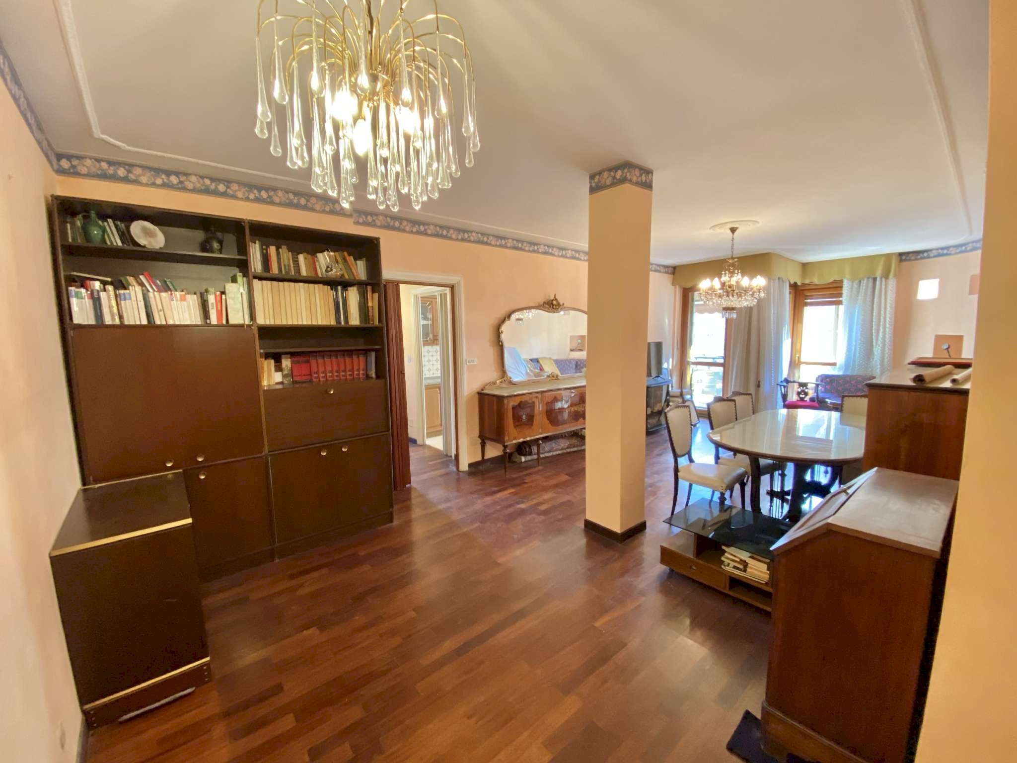 IMG_E0175 - Trilocale via Parri, 5, Torre Pellice - foto 1